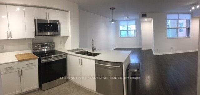 323 Richmond Street Unit 805 photo 5