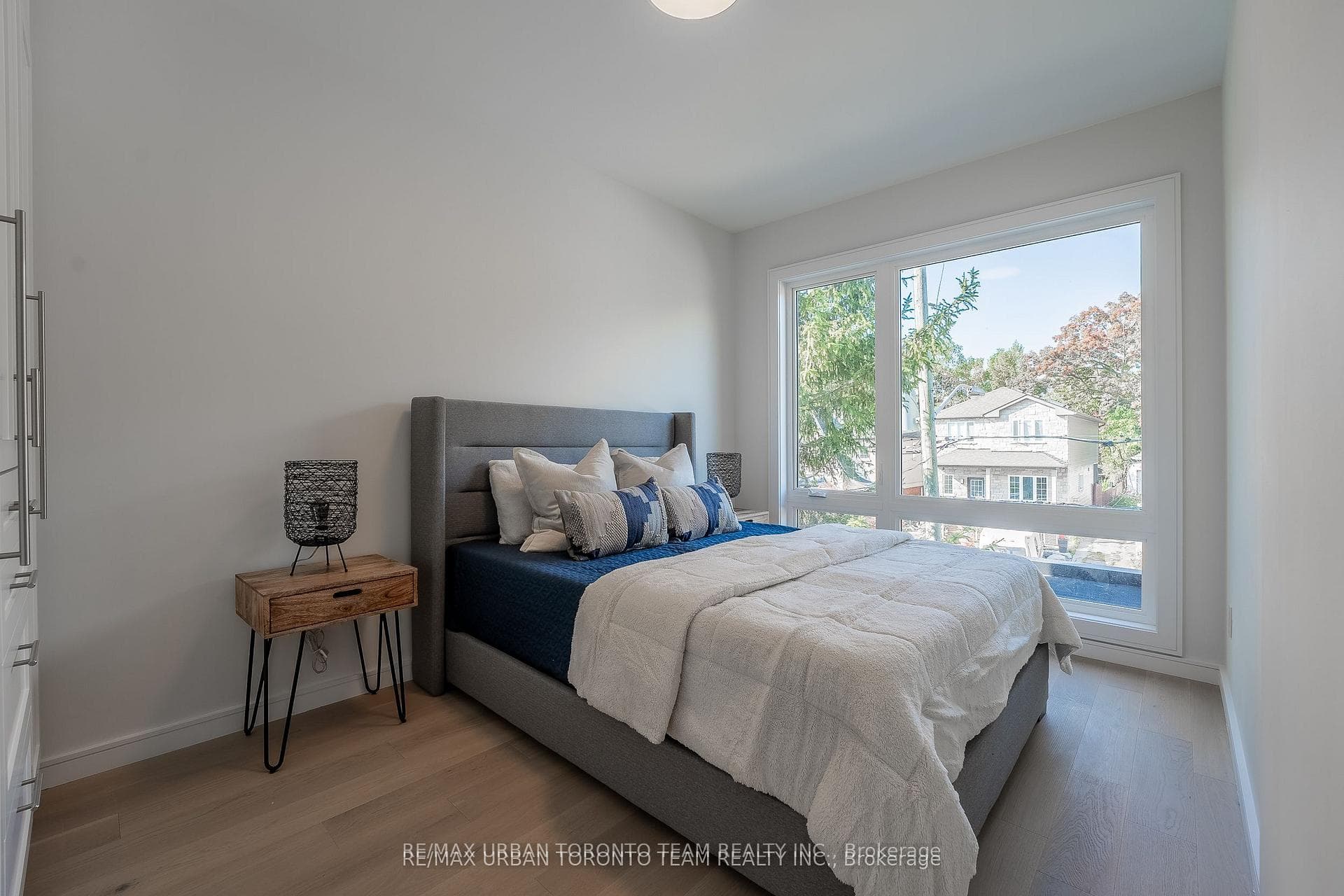 141 Kalmar Avenue photo 27