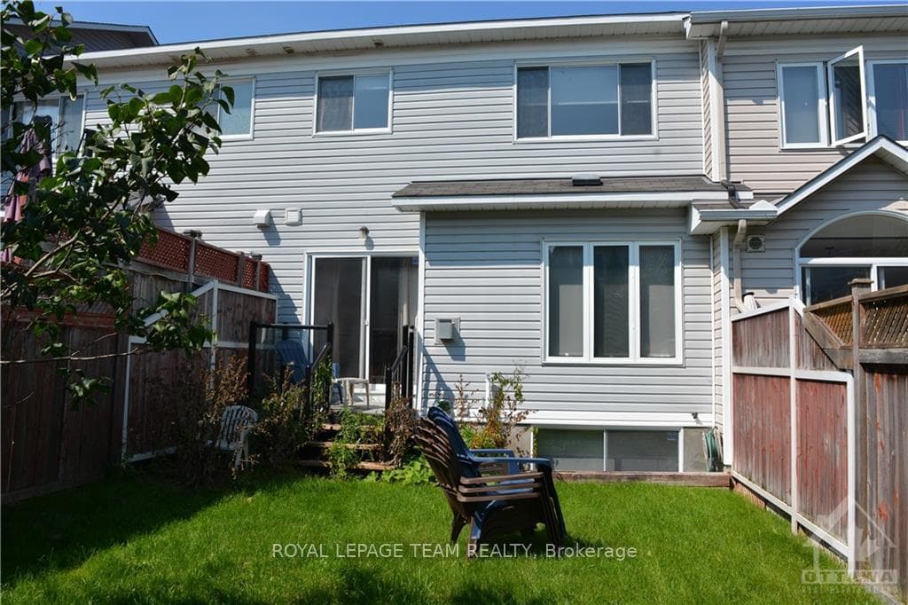 69 SCAMPTON Drive photo 5