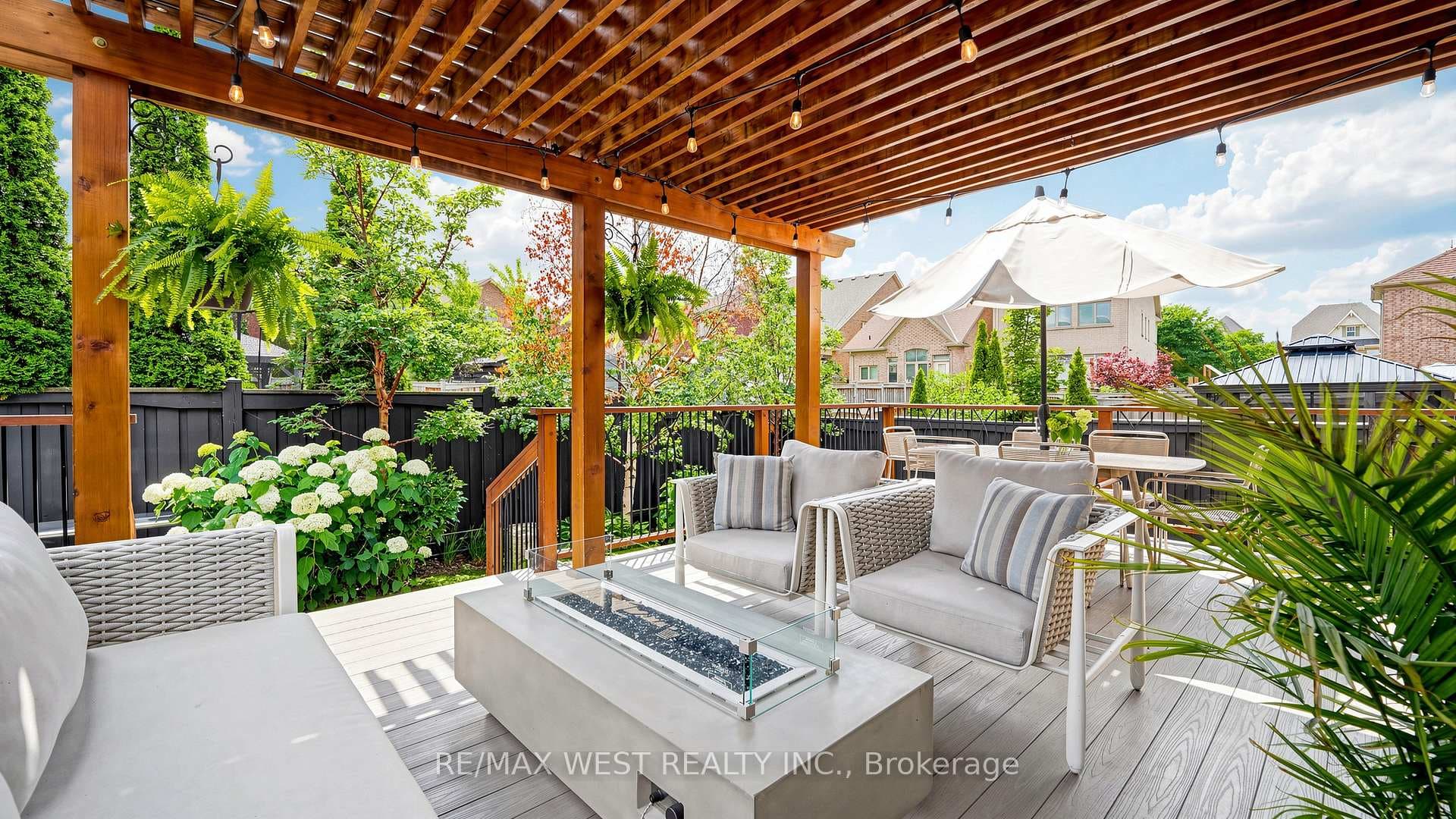 57 Alex Campbell Crescent photo 24