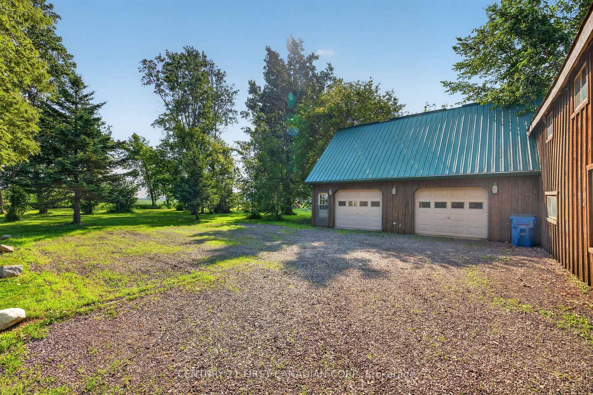 20847 Victoria Road photo 31