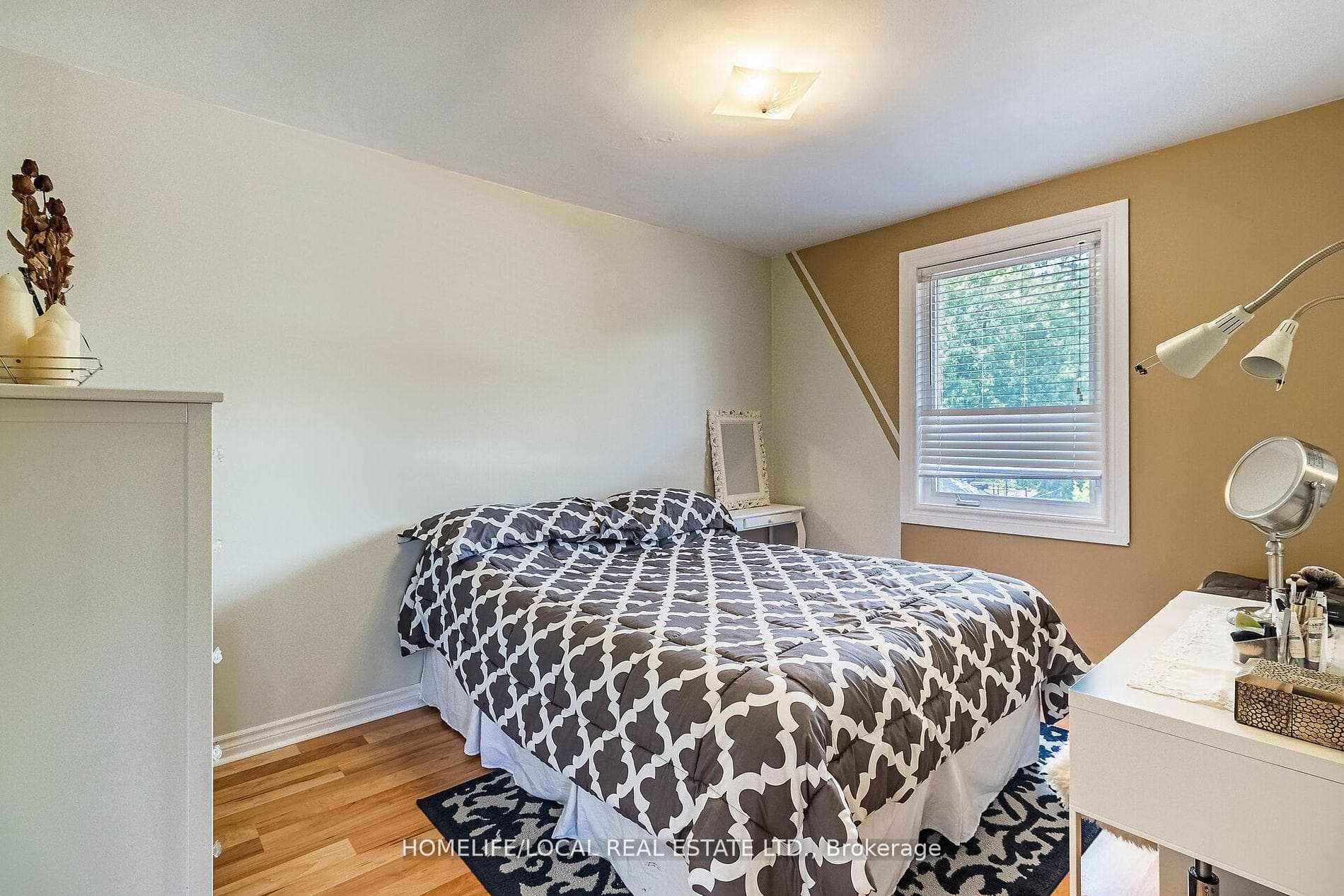 372 Horner Avenue photo 16