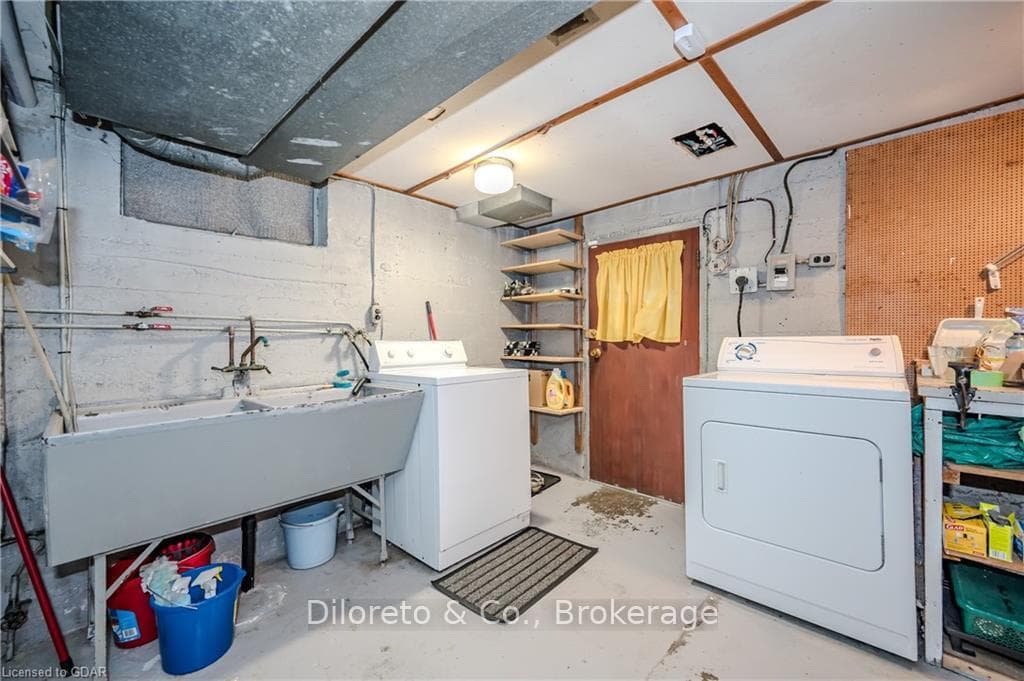 80 FORBES Avenue photo 37