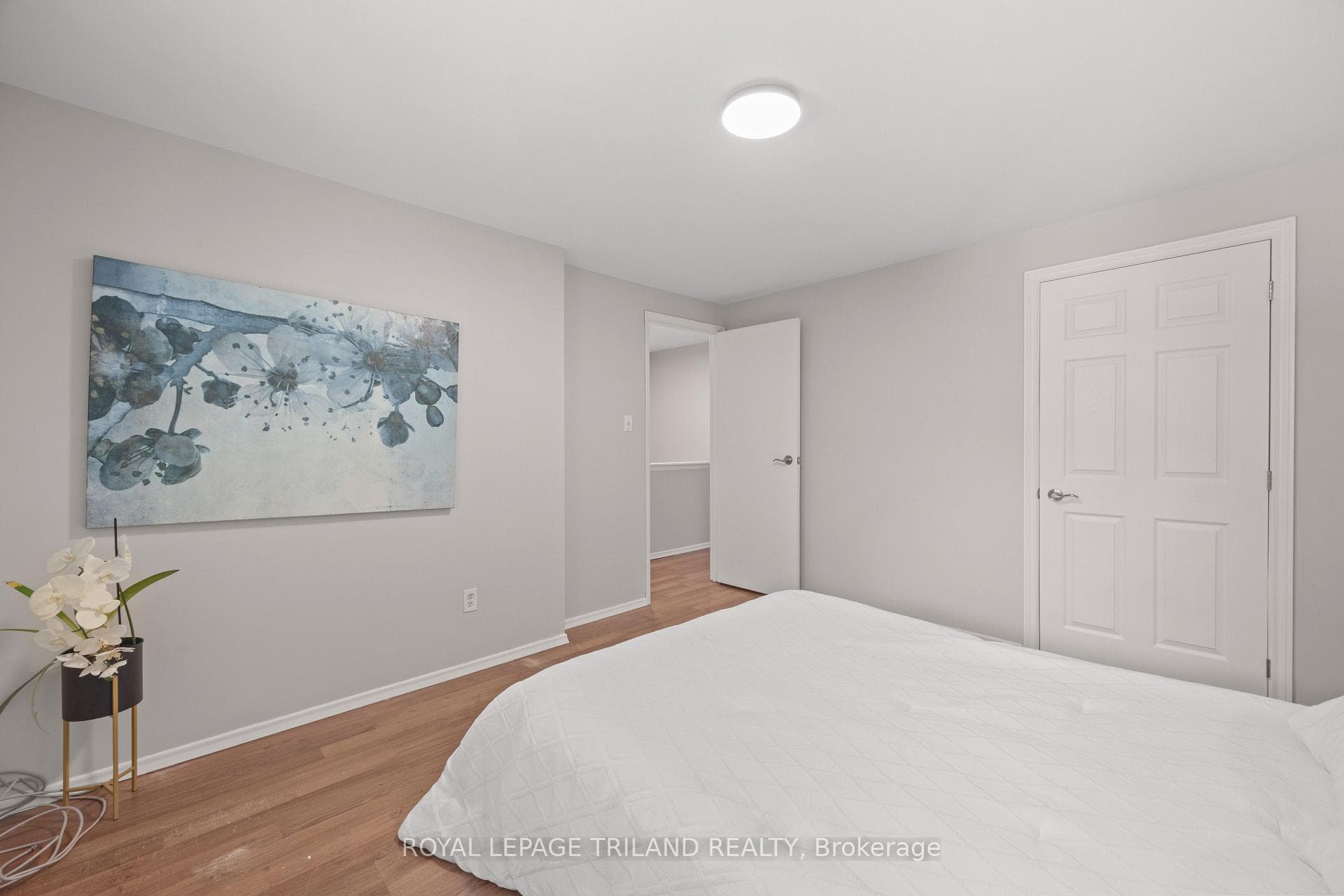 1769 Aldersbrook Road photo 18