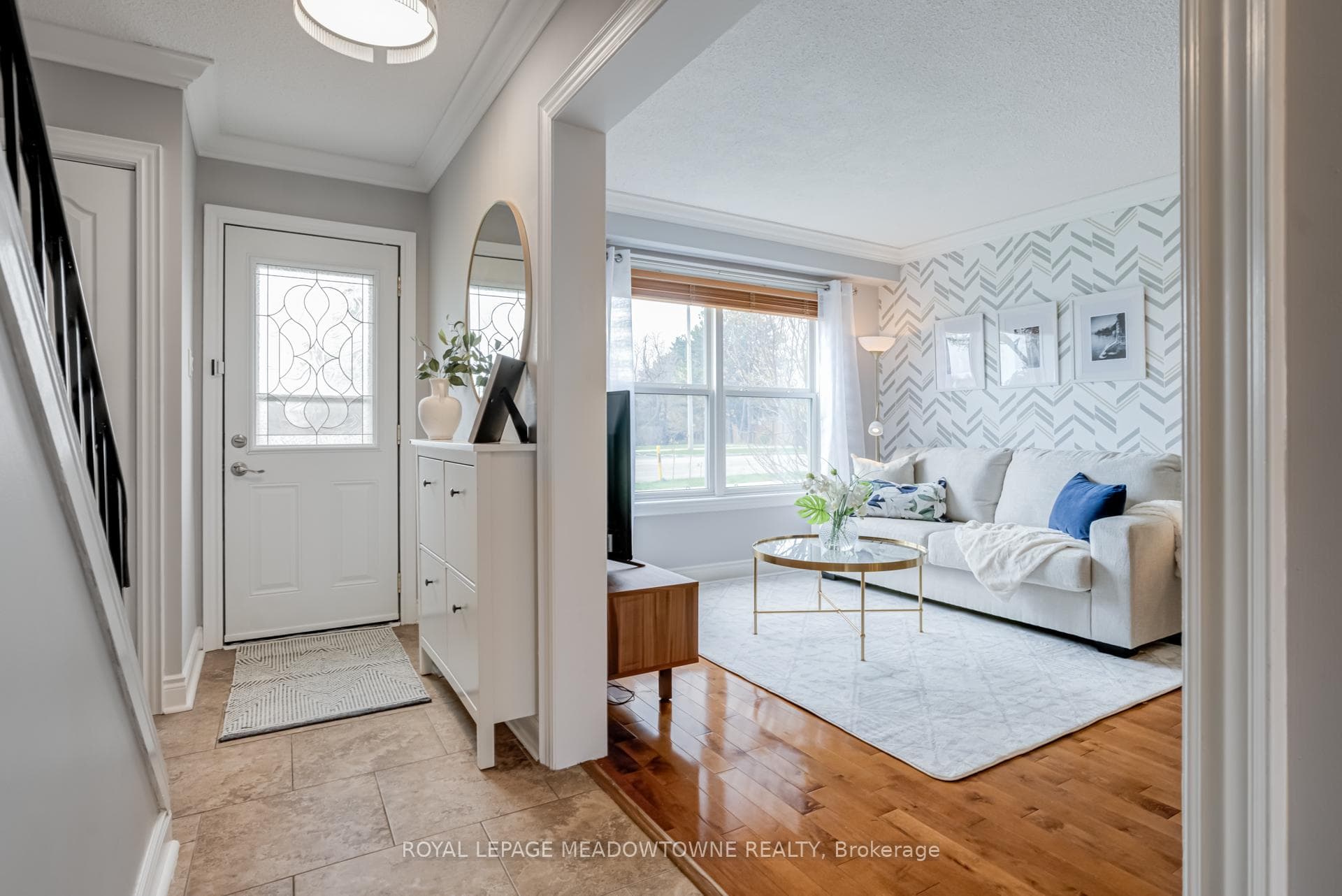 92 Morley Crescent photo 2
