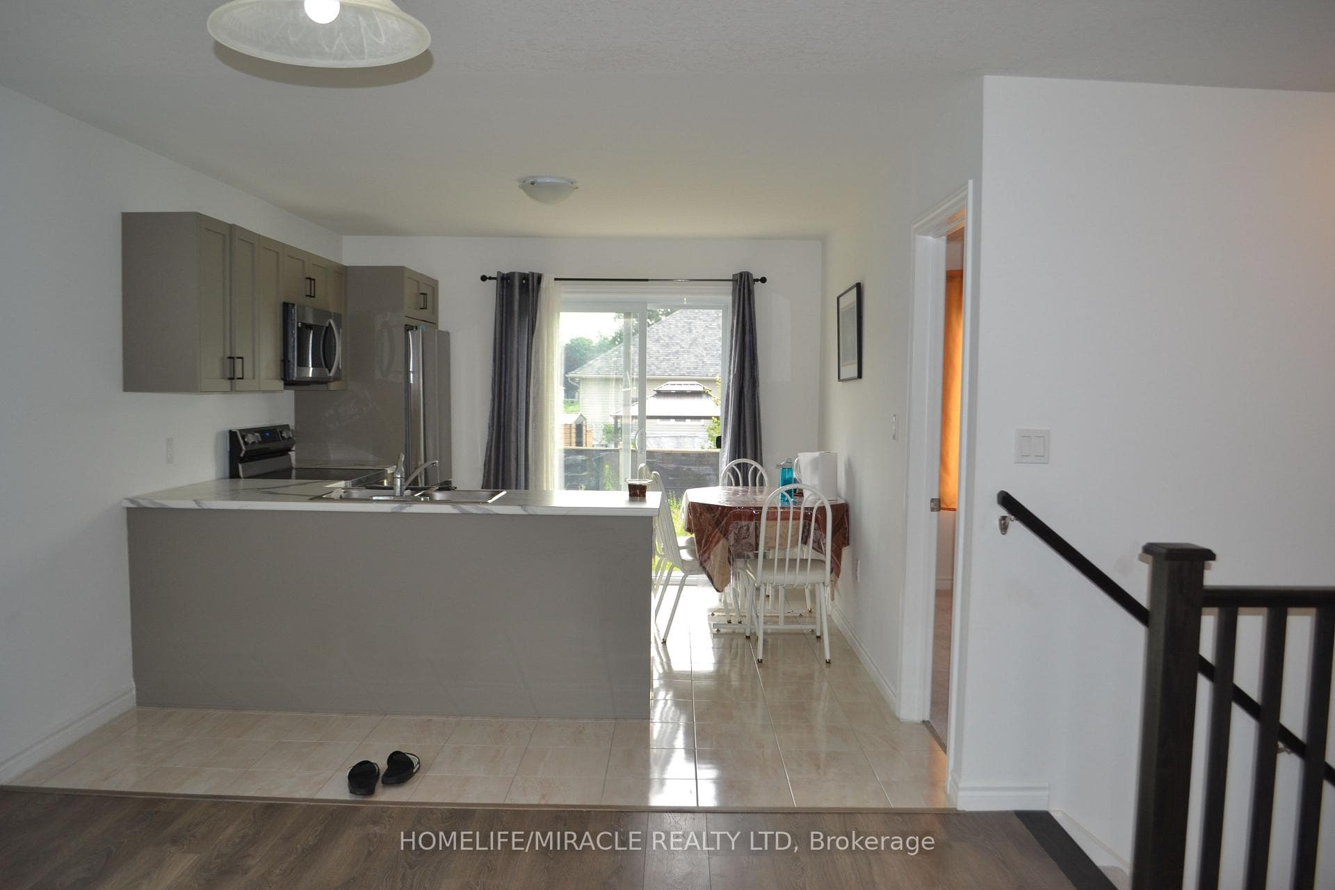 92 Delong Drive photo 8