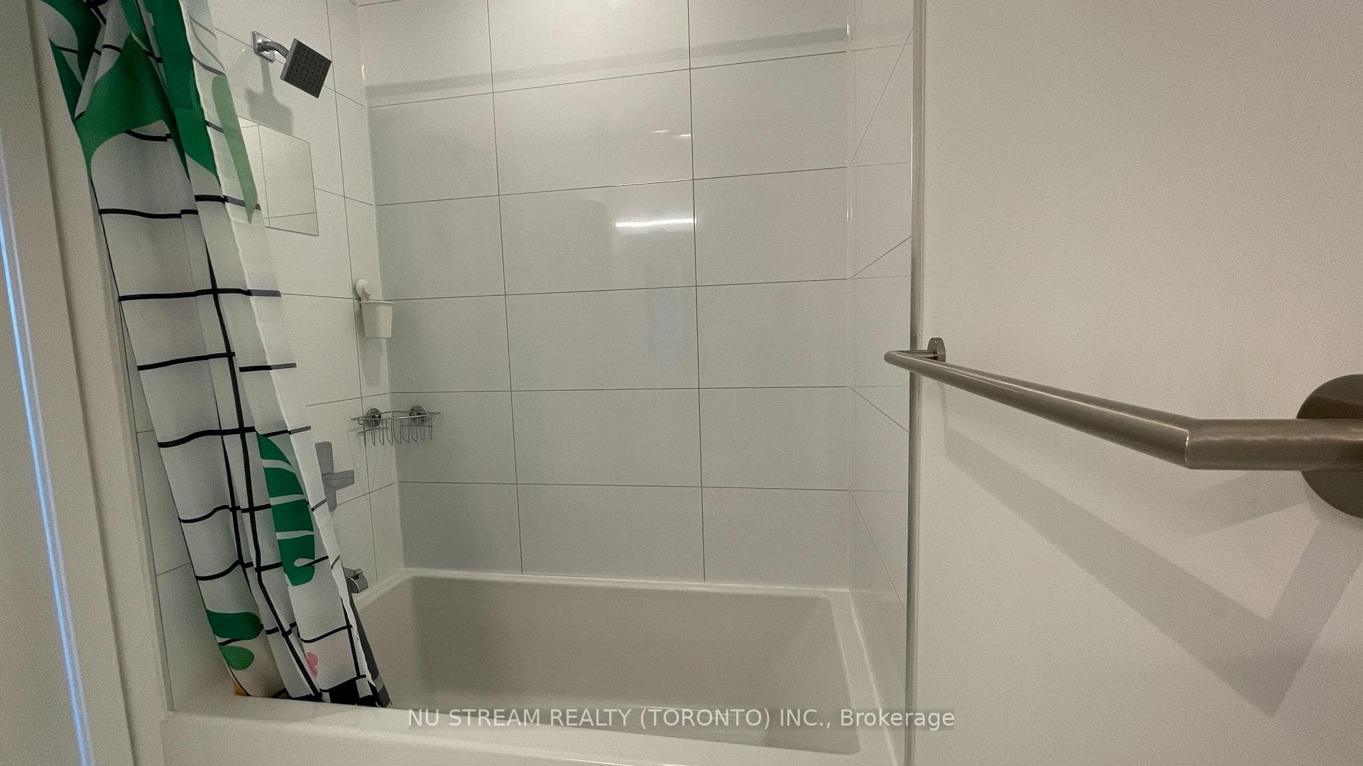 395 Bloor Street Unit 5102 photo 18