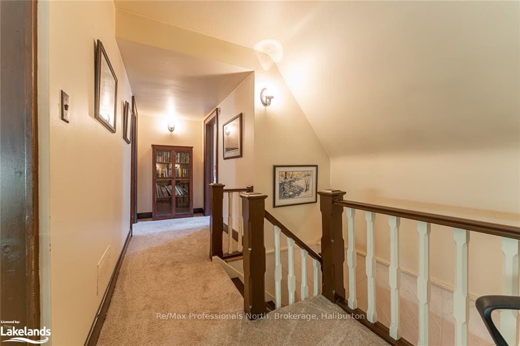 1011 STERLING Lane photo 23