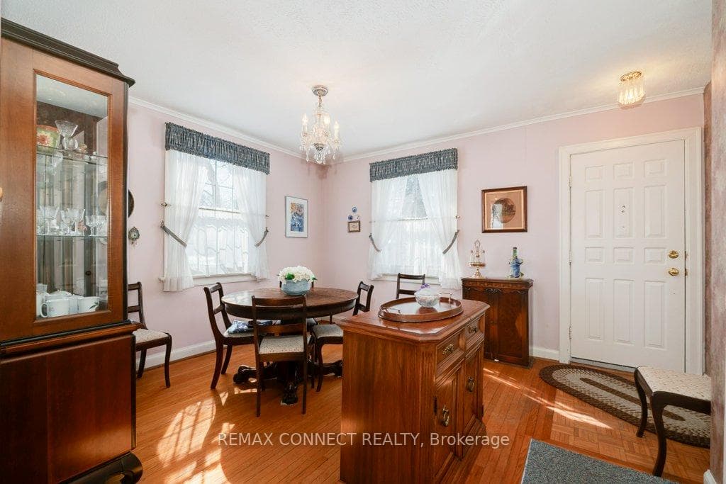 5 Queensgrove Road photo 8