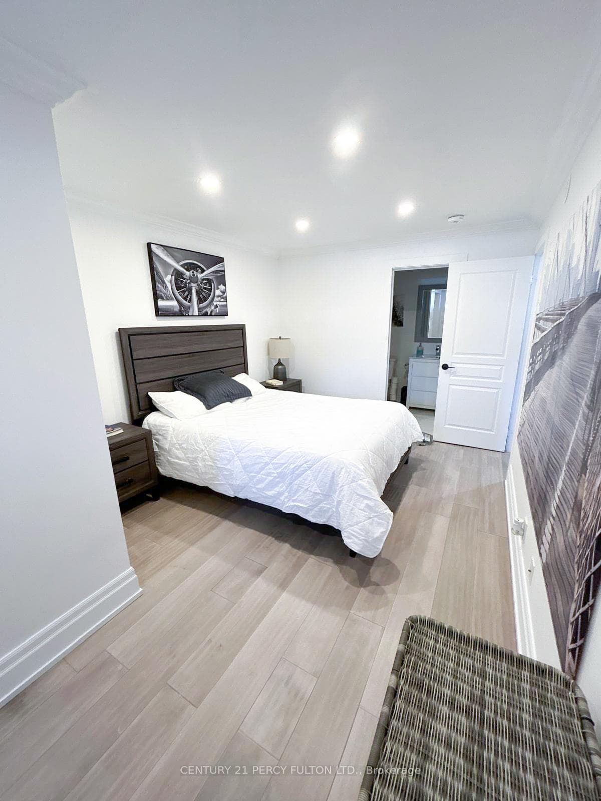 2 Dunsheath Way Unit 109 photo 7