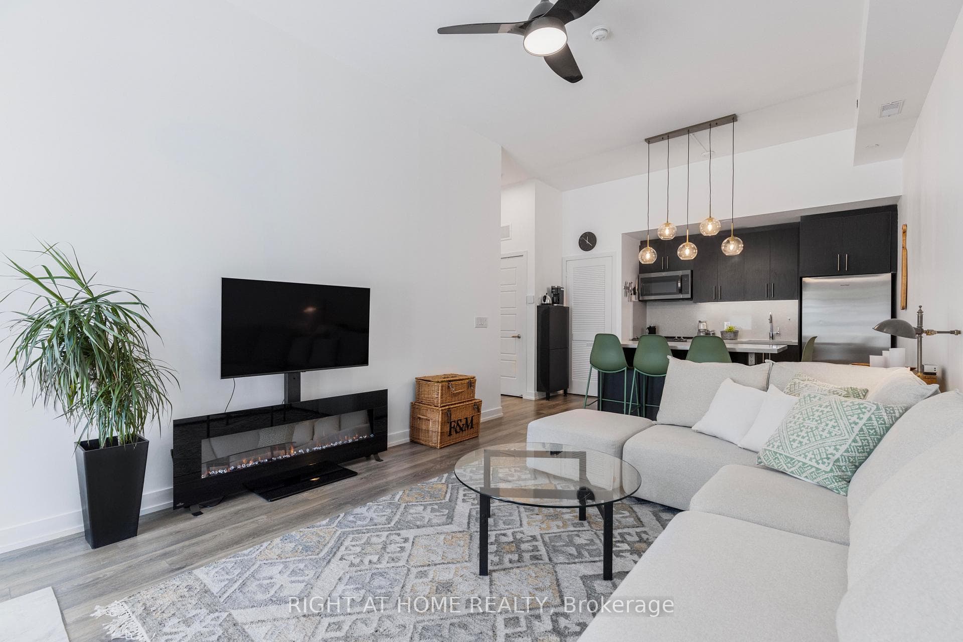 247 Broward Way Unit 21 photo 4