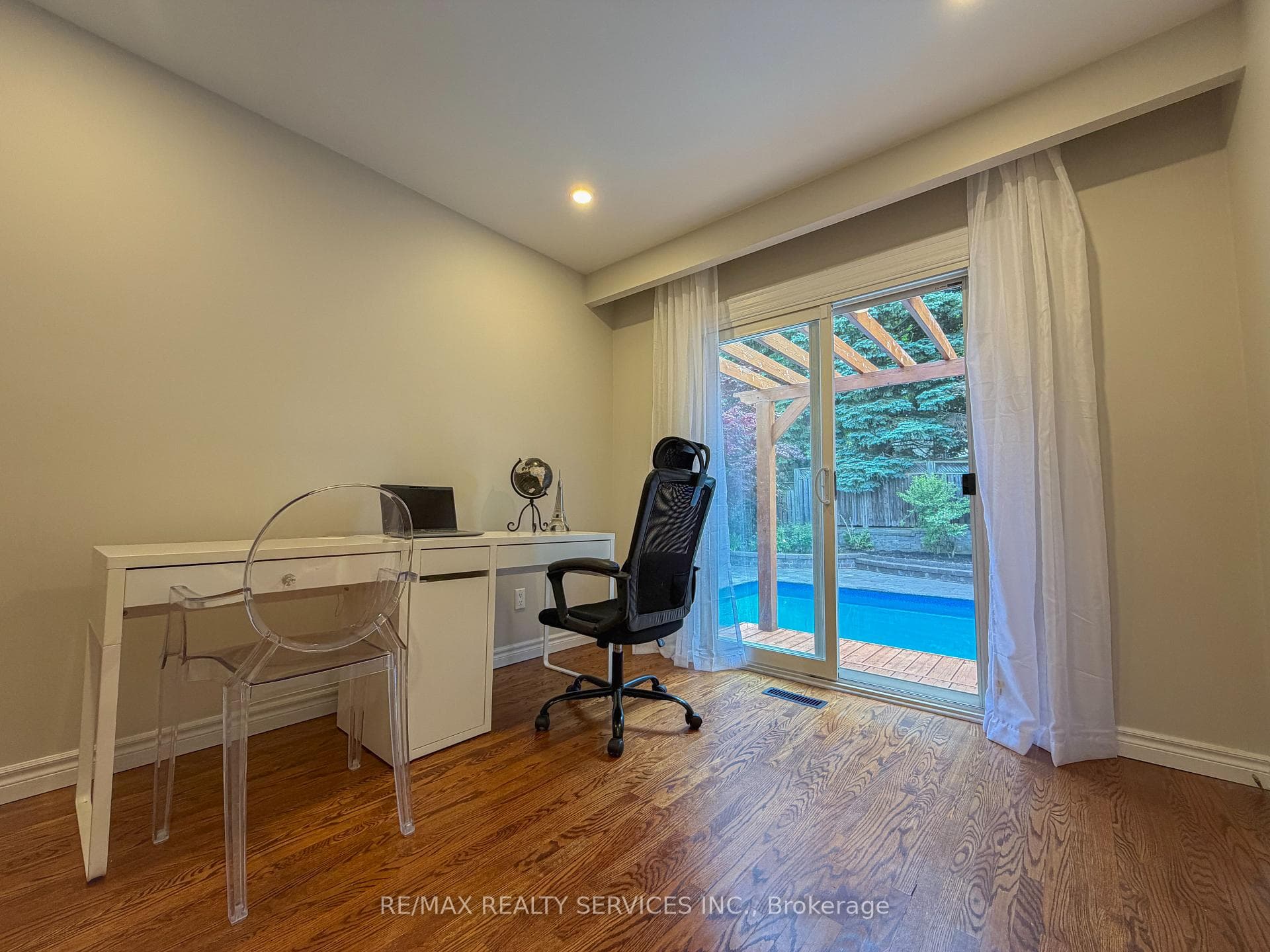 238 Laurier Avenue photo 12