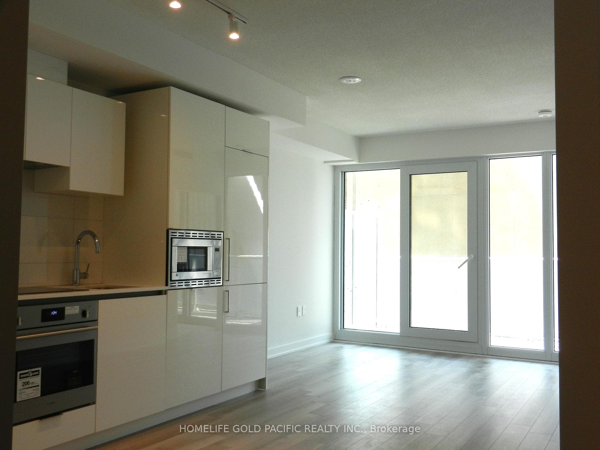 230 Simcoe Street Unit #1333 photo 6