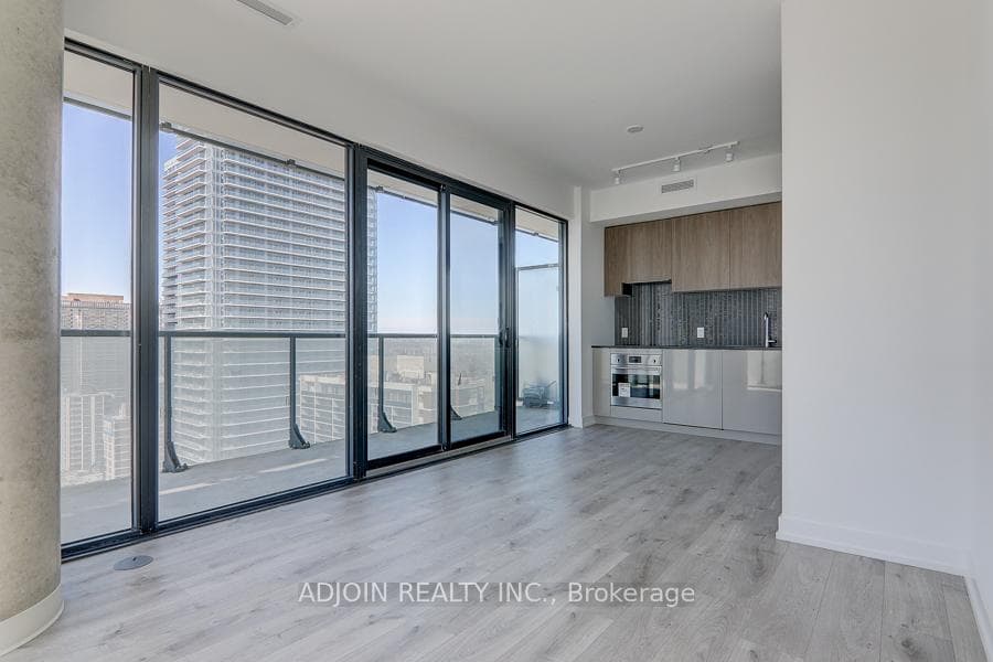 161 Roehampton Avenue Unit 1903 photo 6
