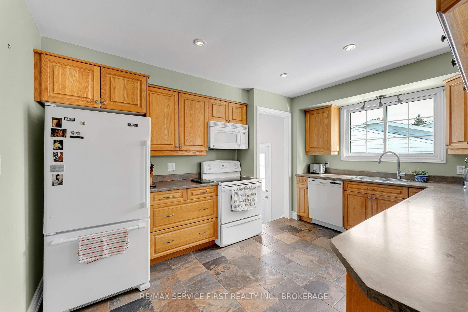 116 Cairn Grove photo 14