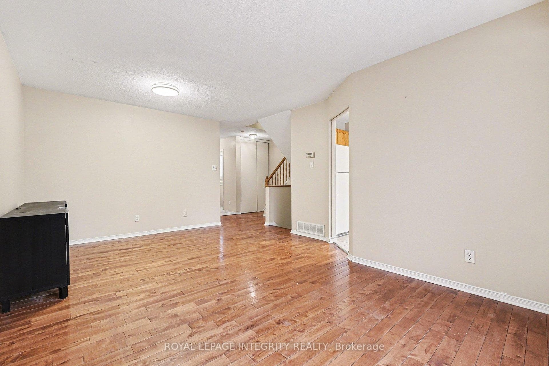 206 Beatrice Drive photo 5