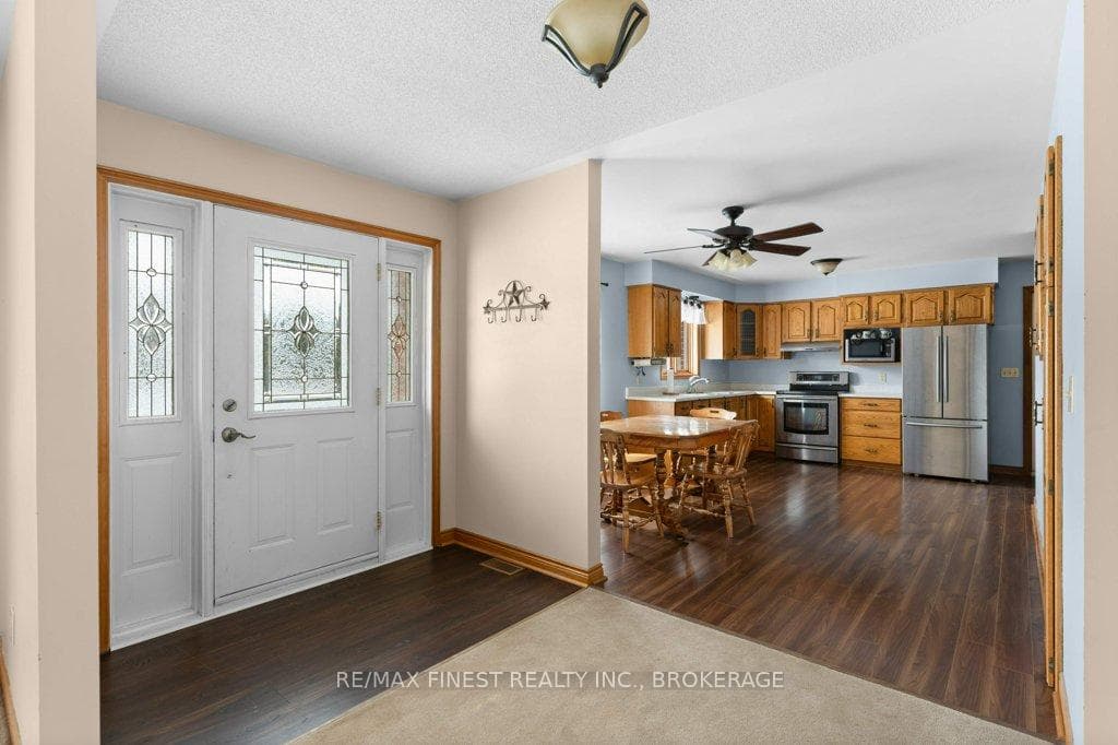 3152 SUNBURY Road photo 3