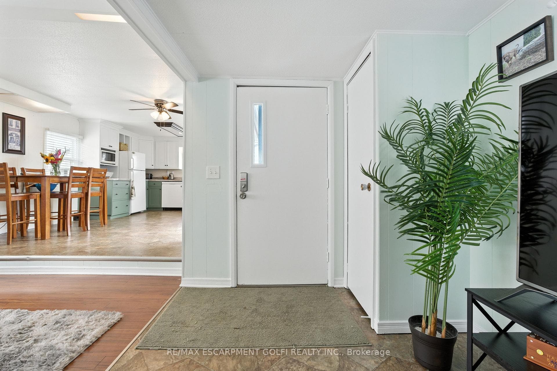 4588 Martha Lane photo 2