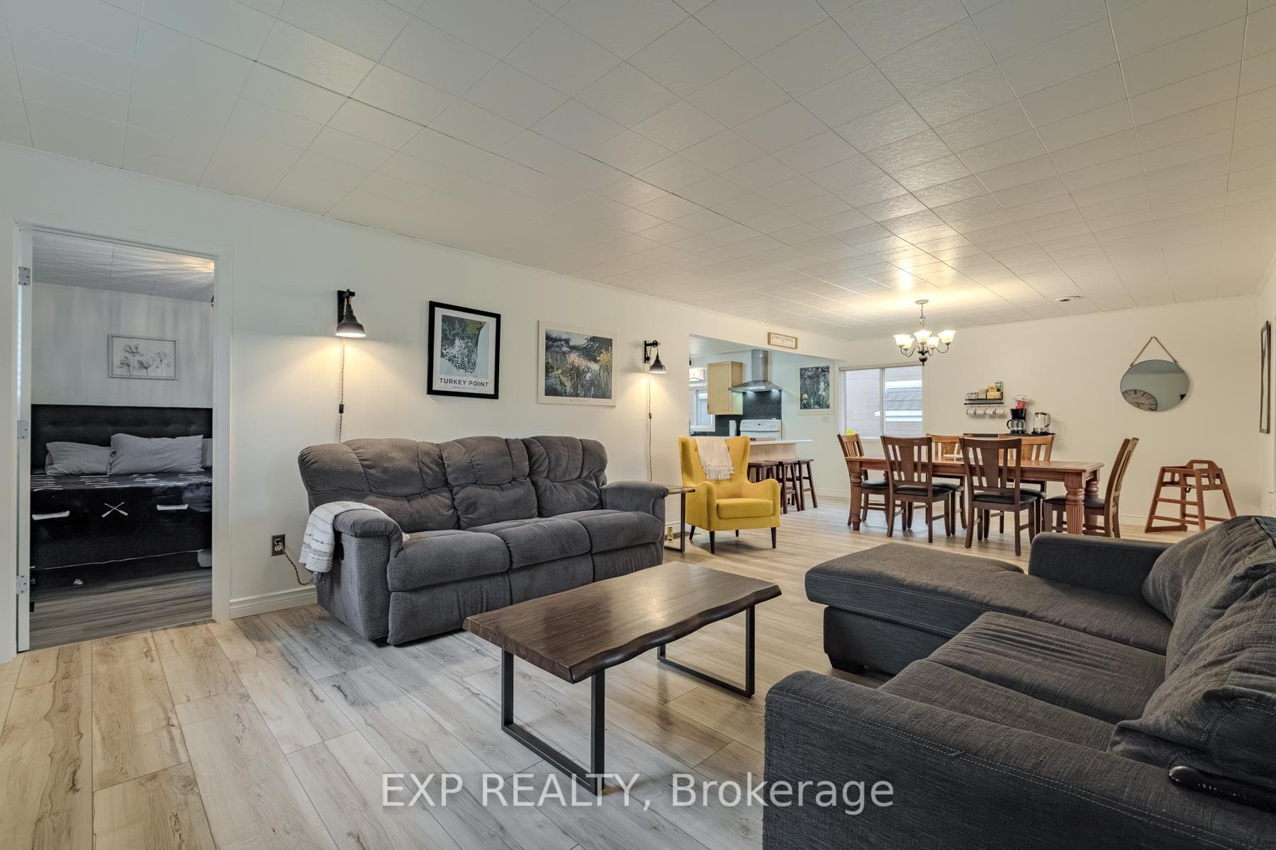 15 Park Lane Crescent photo 14
