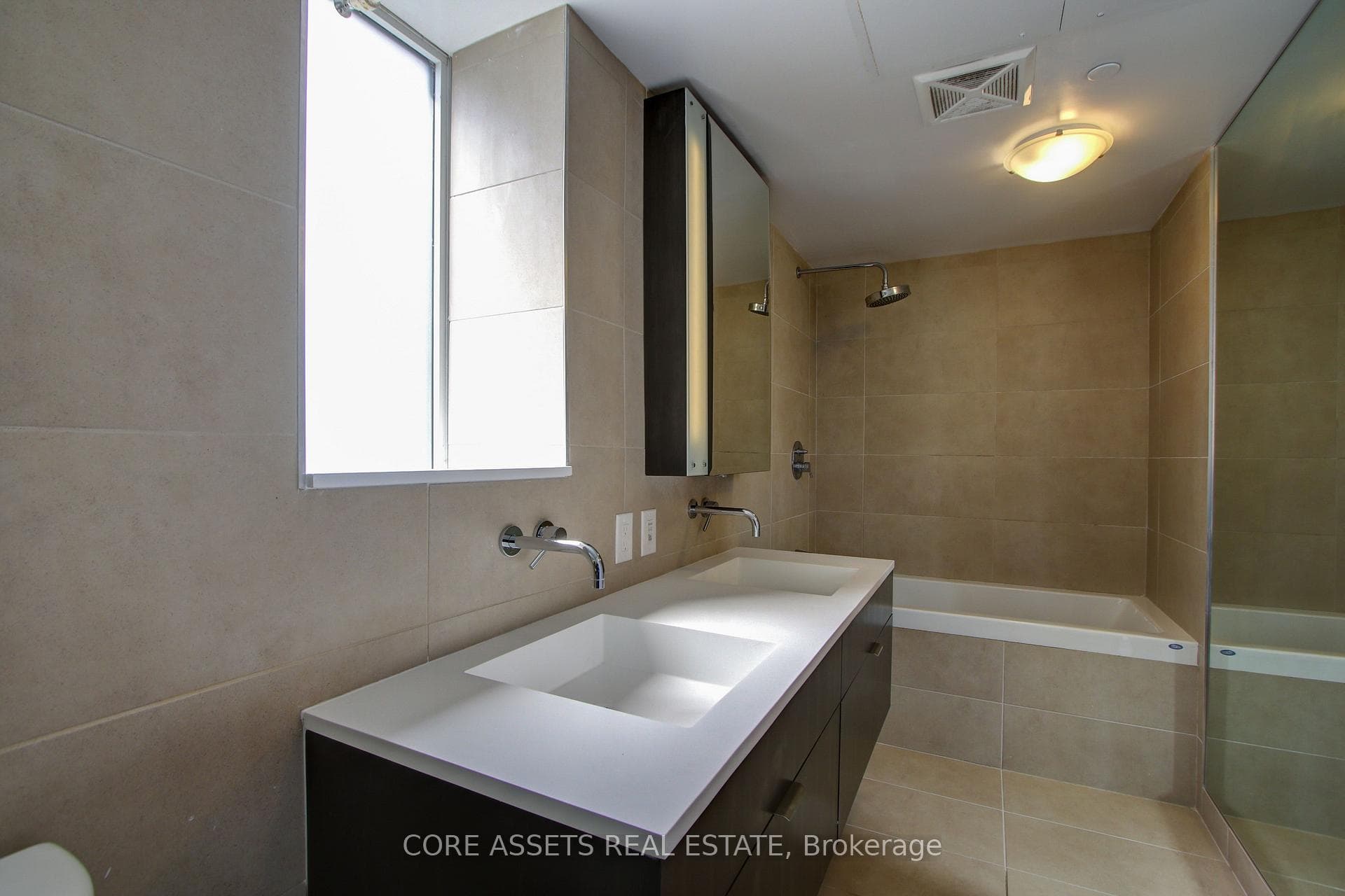 508 Wellington Street Unit Ph03 photo 28