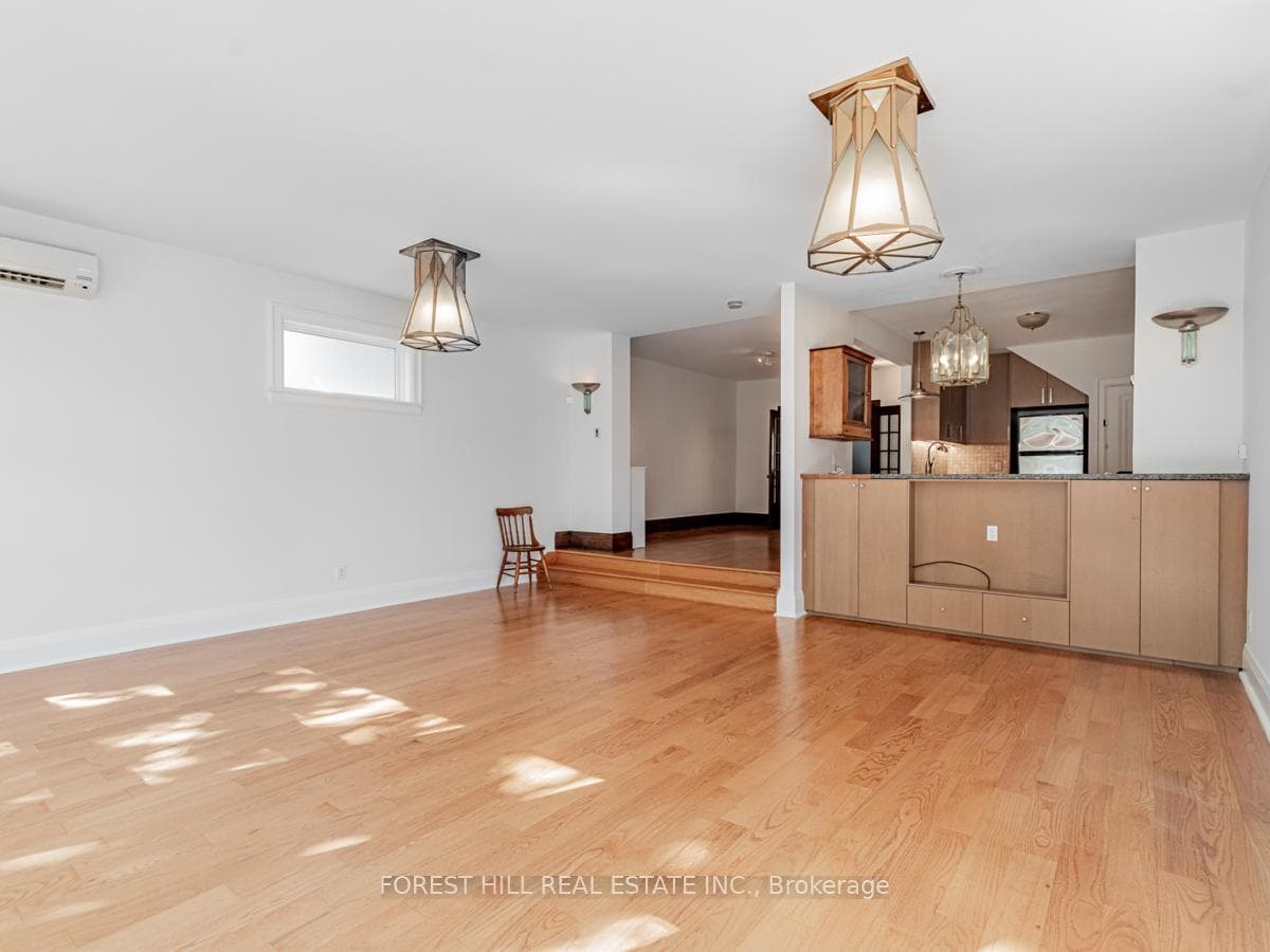 189 St Clair Avenue photo 18