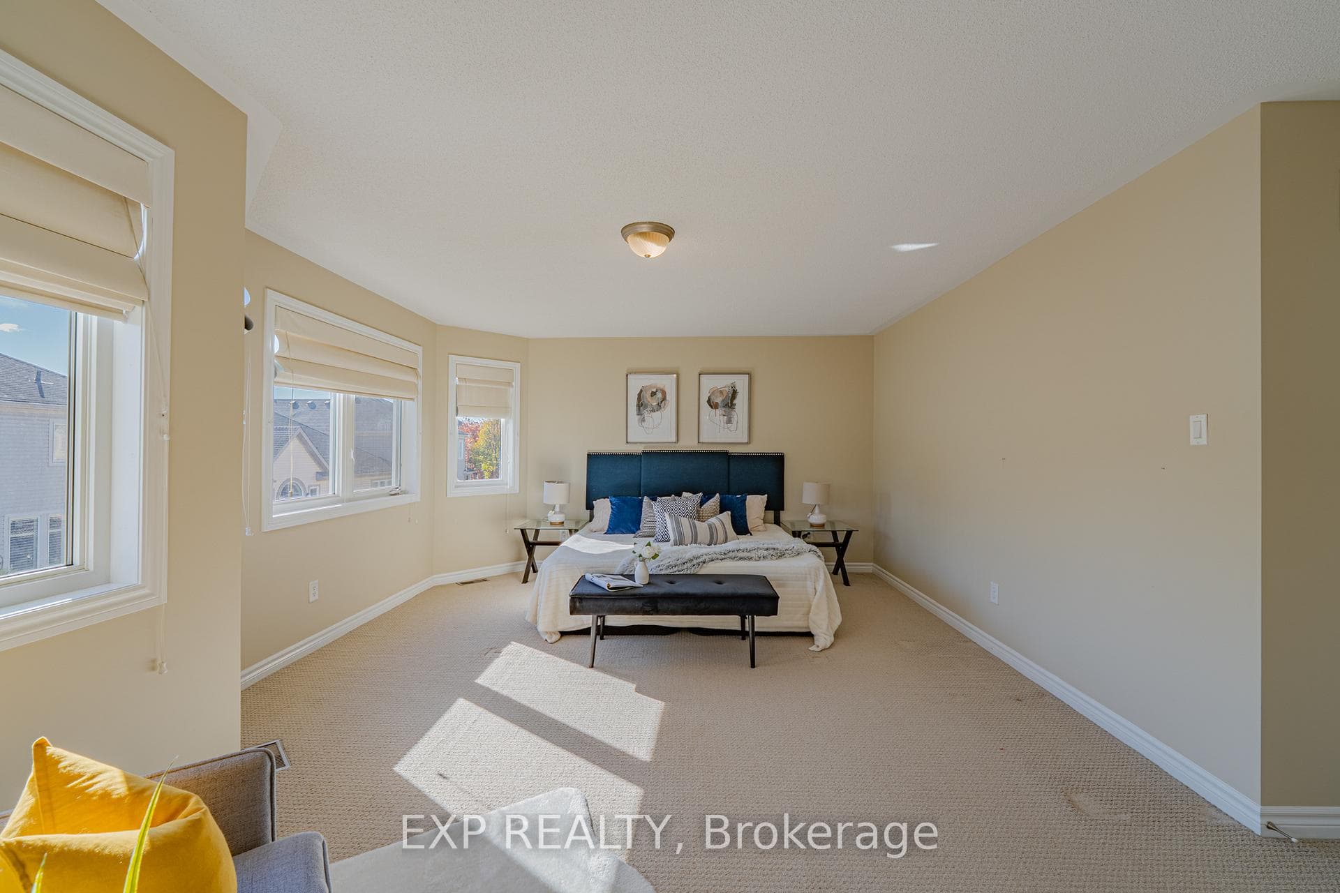 3308 RIVERSET Crescent photo 32