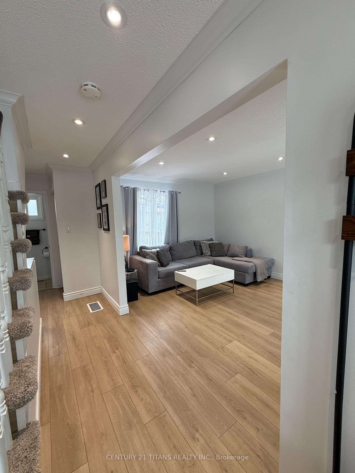 40 Ravenscroft Road photo 3