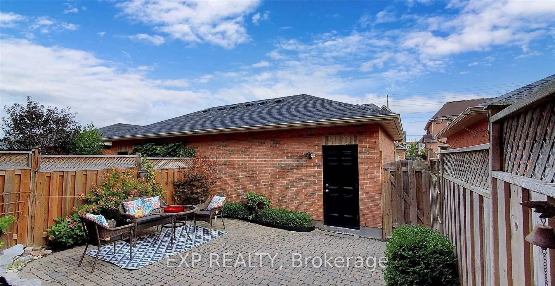 3178 Eclipse Avenue photo 3