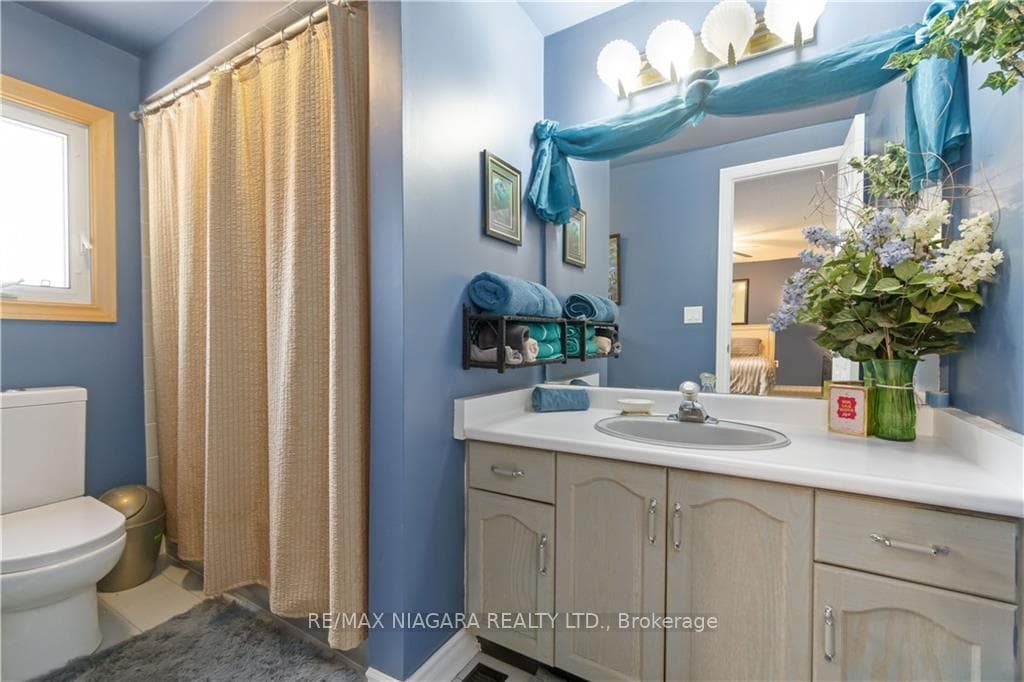 10 Meadowbrook Lane photo 28