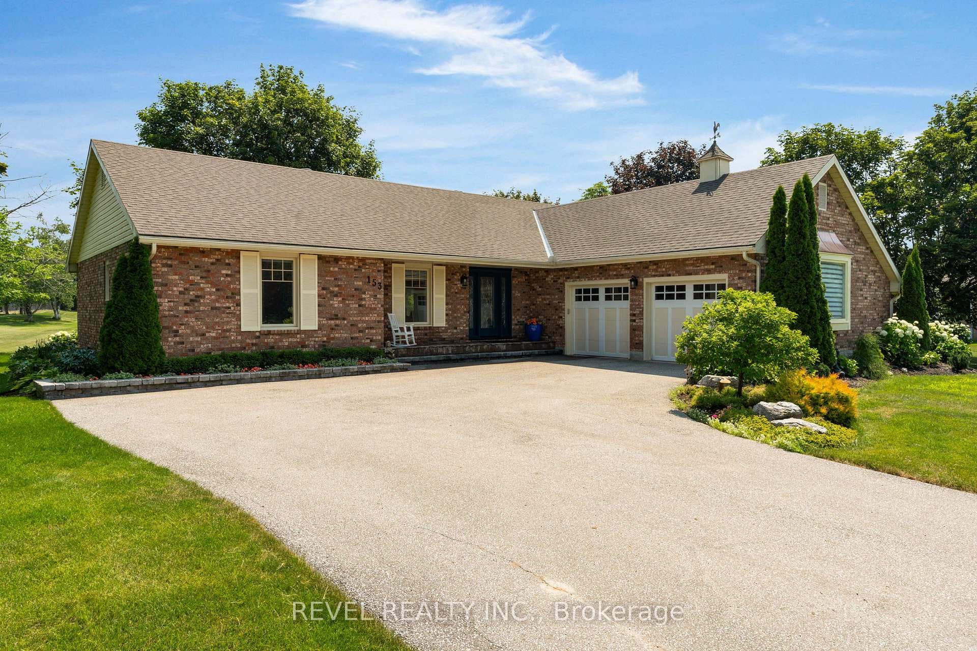 153 Bayshore Drive photo 1