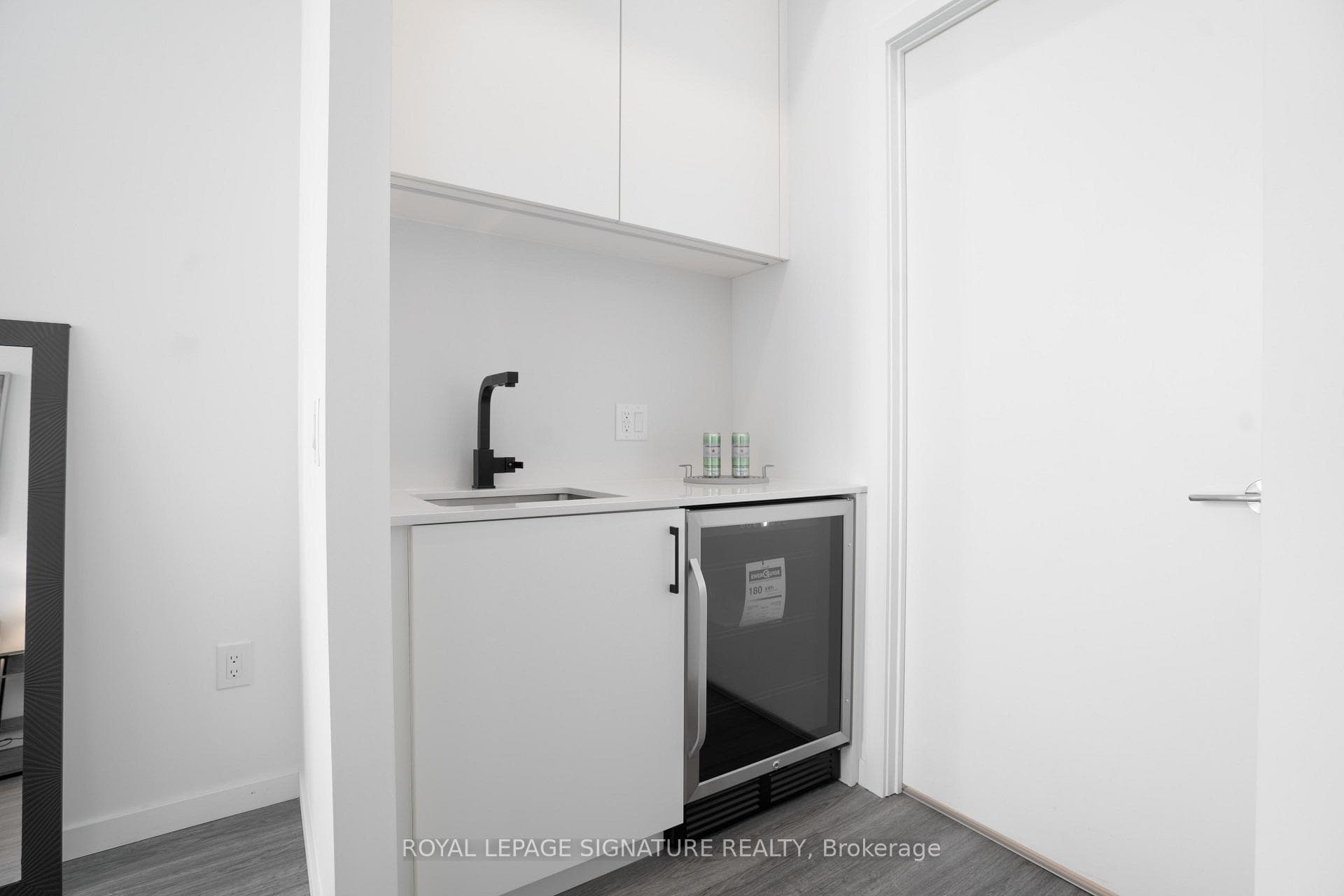 148 Wesley Street photo 17