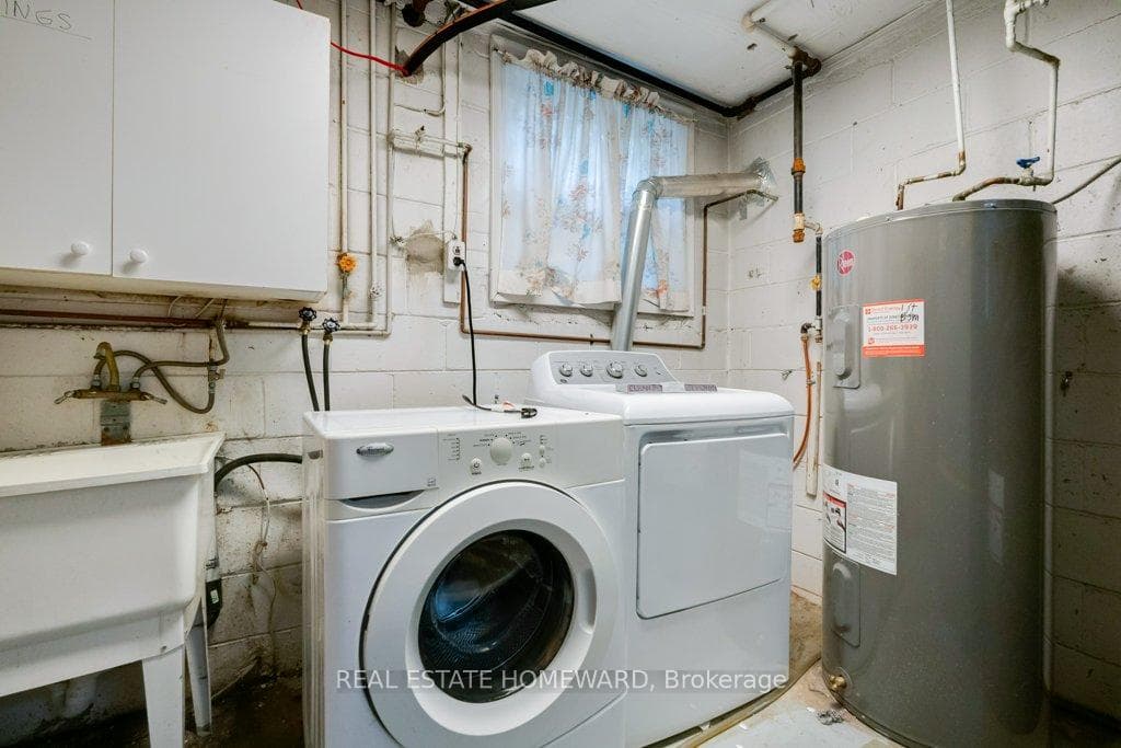 52a Herbert Avenue photo 27