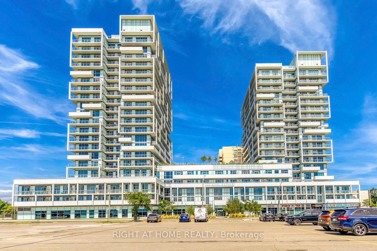 55 Speers Road Unit 404 photo 3