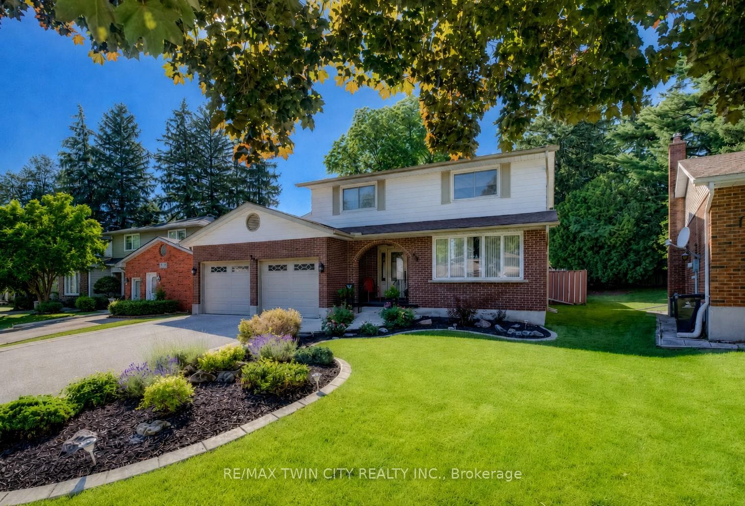 54 Stonegate Drive photo 1