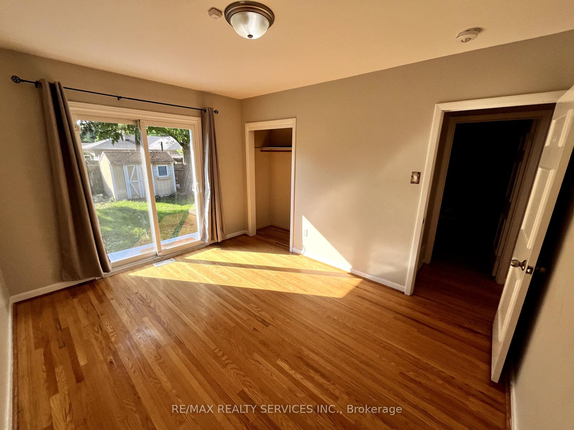 91 Ambleside Drive photo 22
