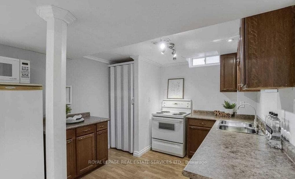 81 Smith Drive photo 3