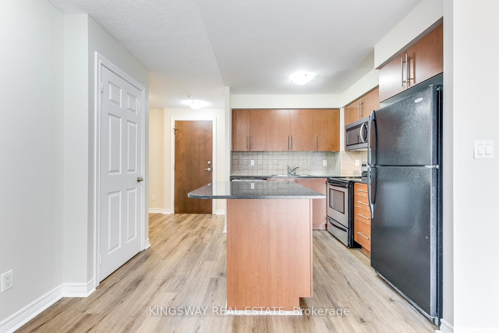 310 Burnhamthorpe Road Unit 310 photo 15
