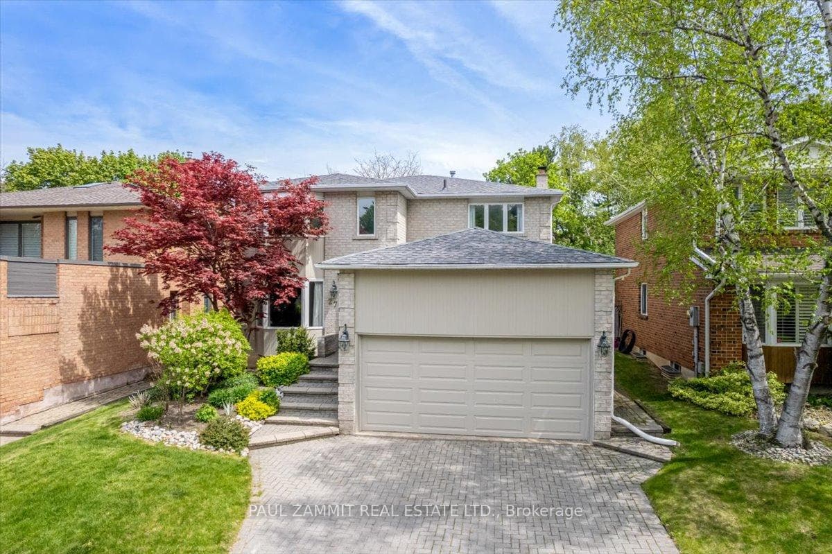 27 Prince Edward Boulevard photo 1