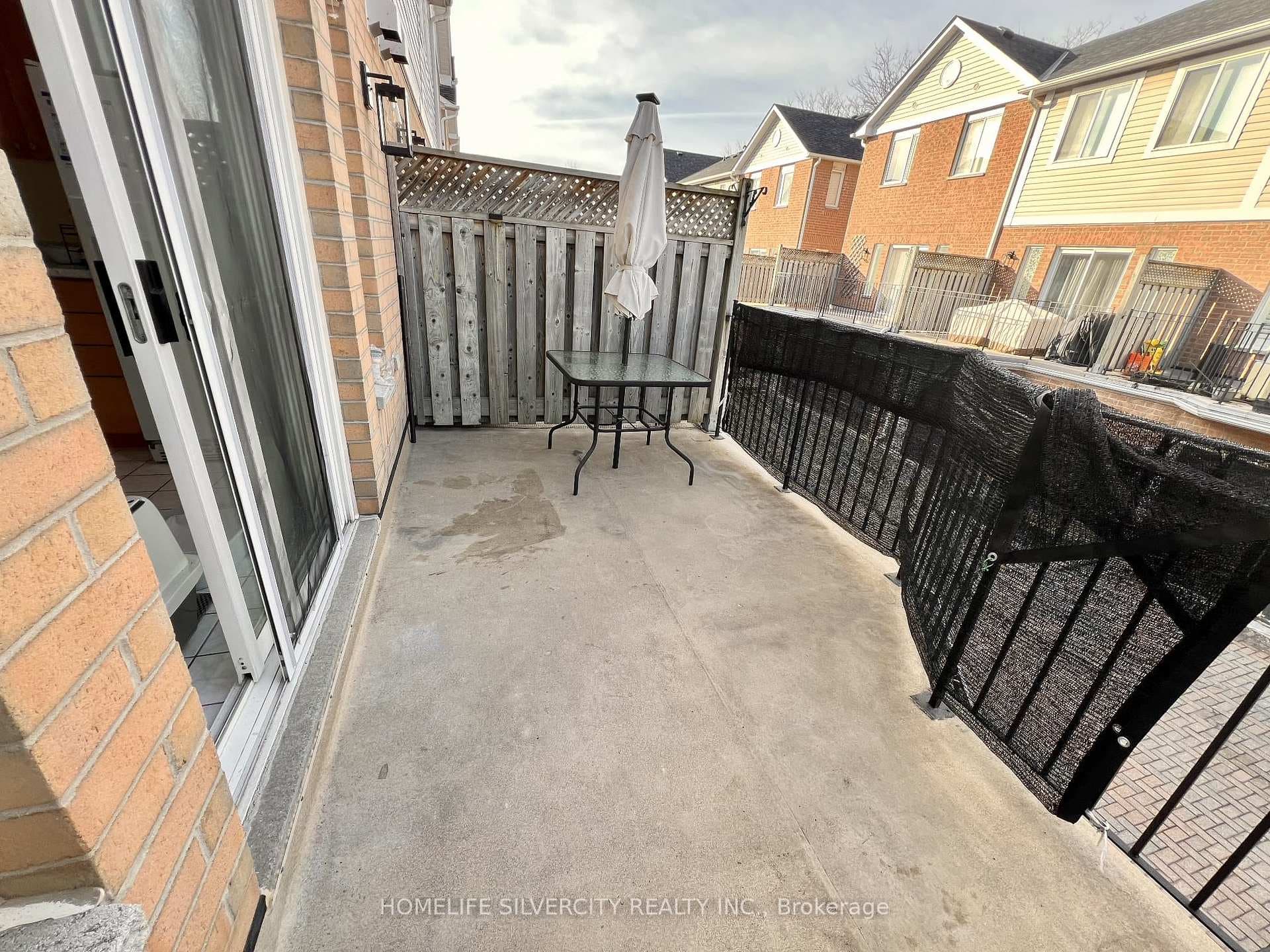 83 Mondeo Drive Unit 100 photo 27