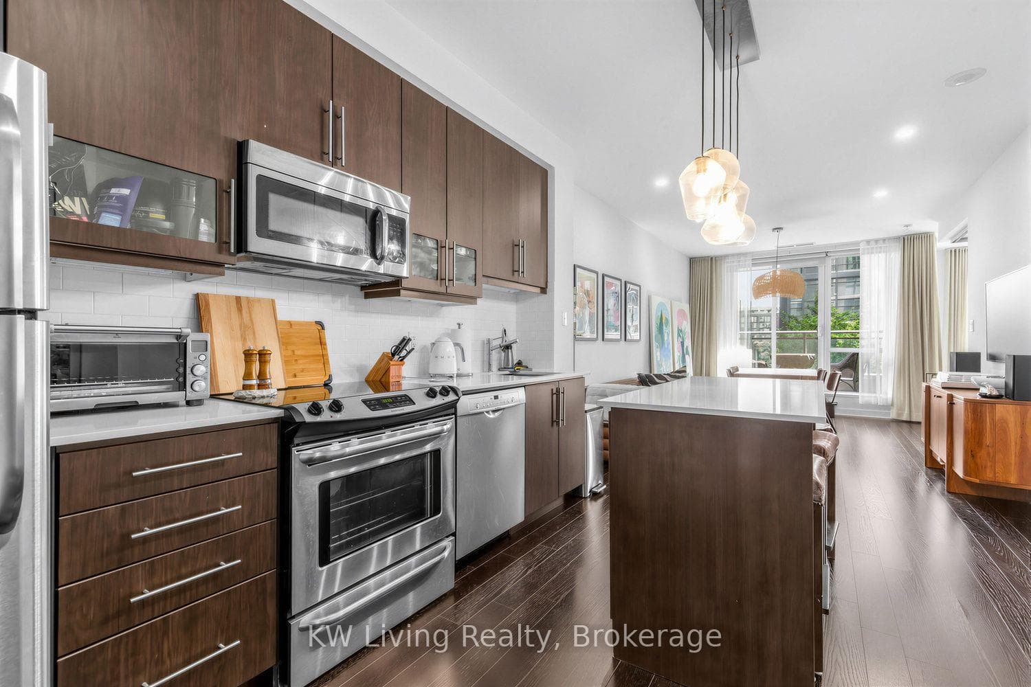 1171 Queen Street Unit 305 photo 5