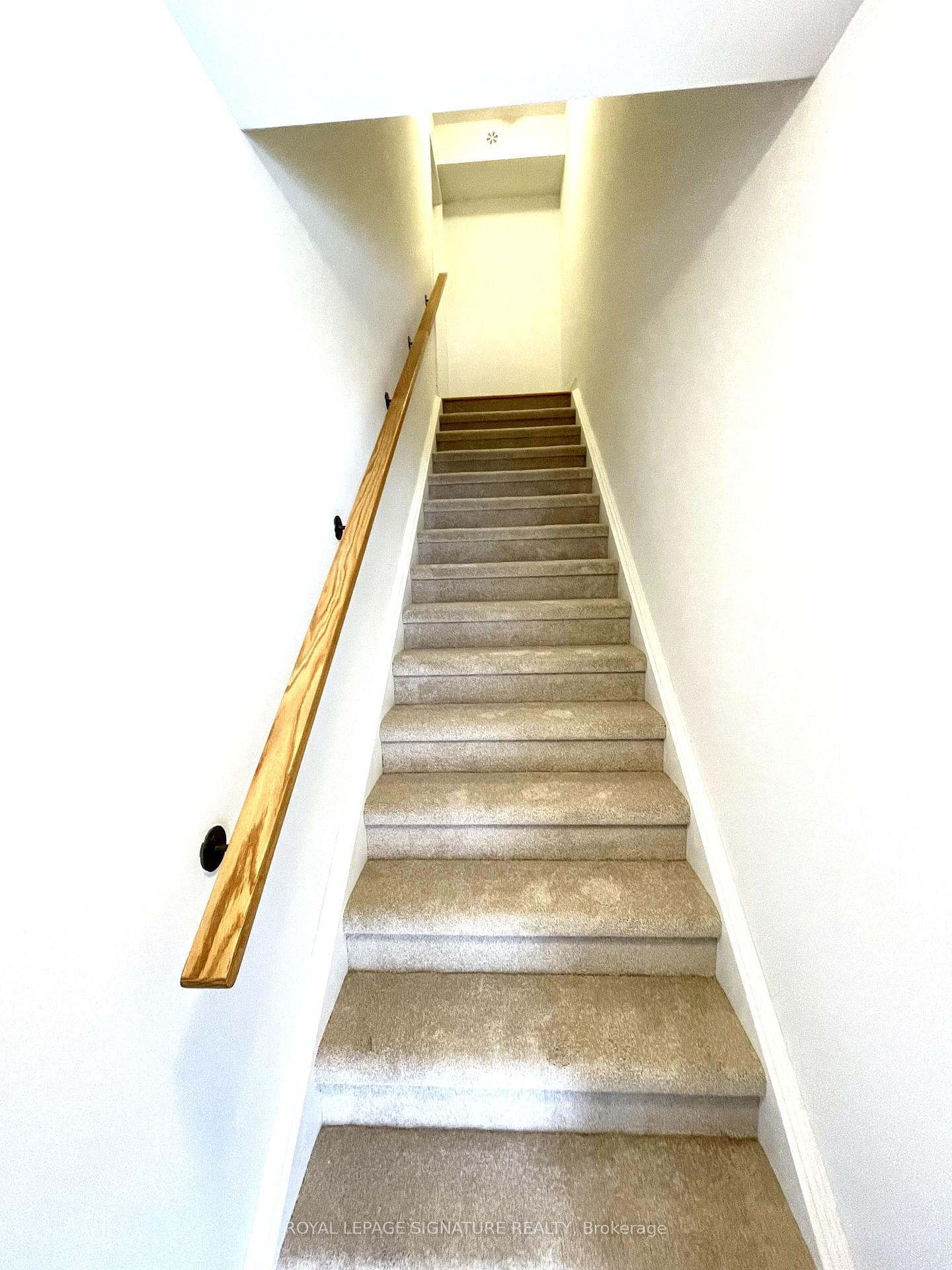 Entry Way to Unit Door