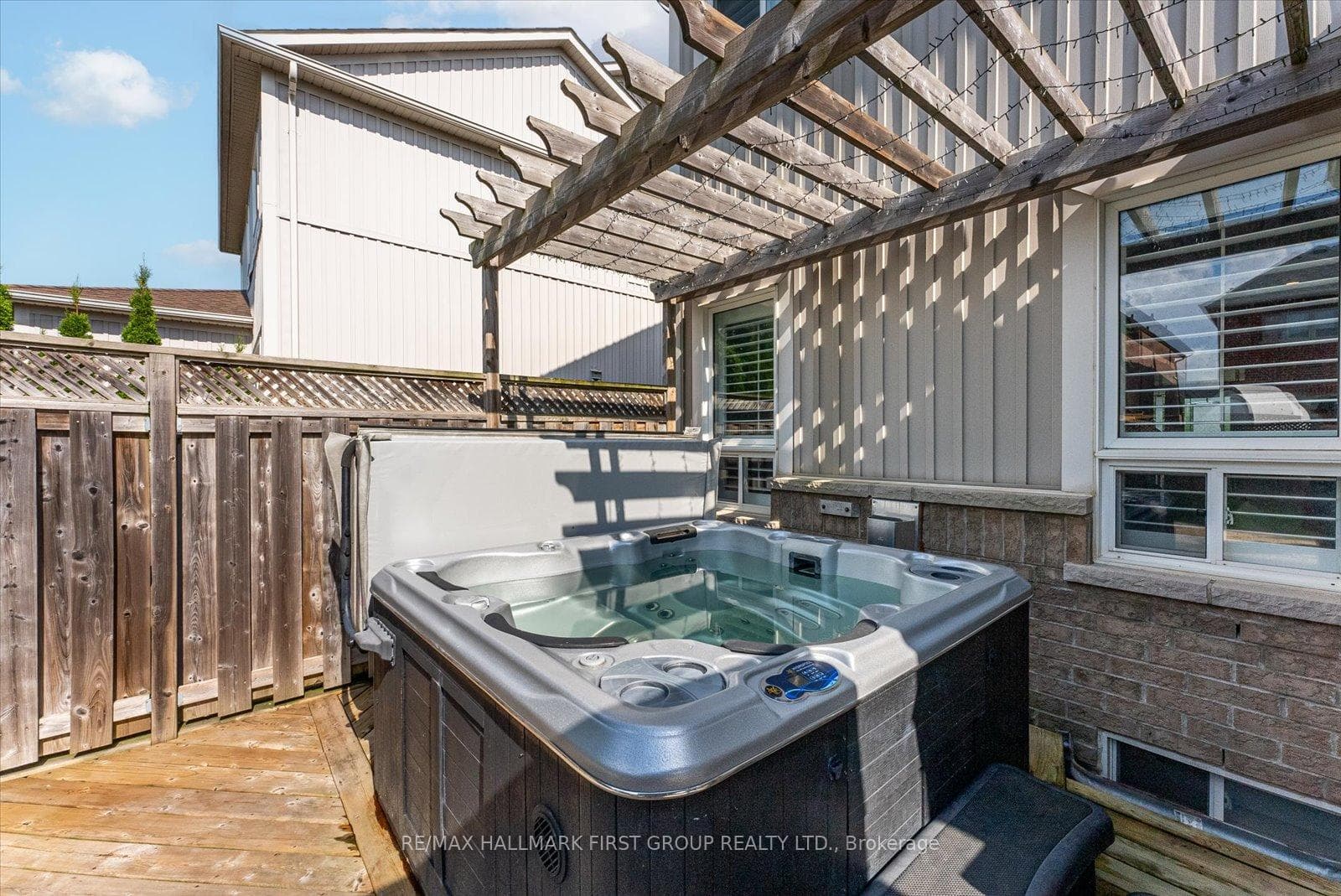 19 Queensplate Drive photo 33