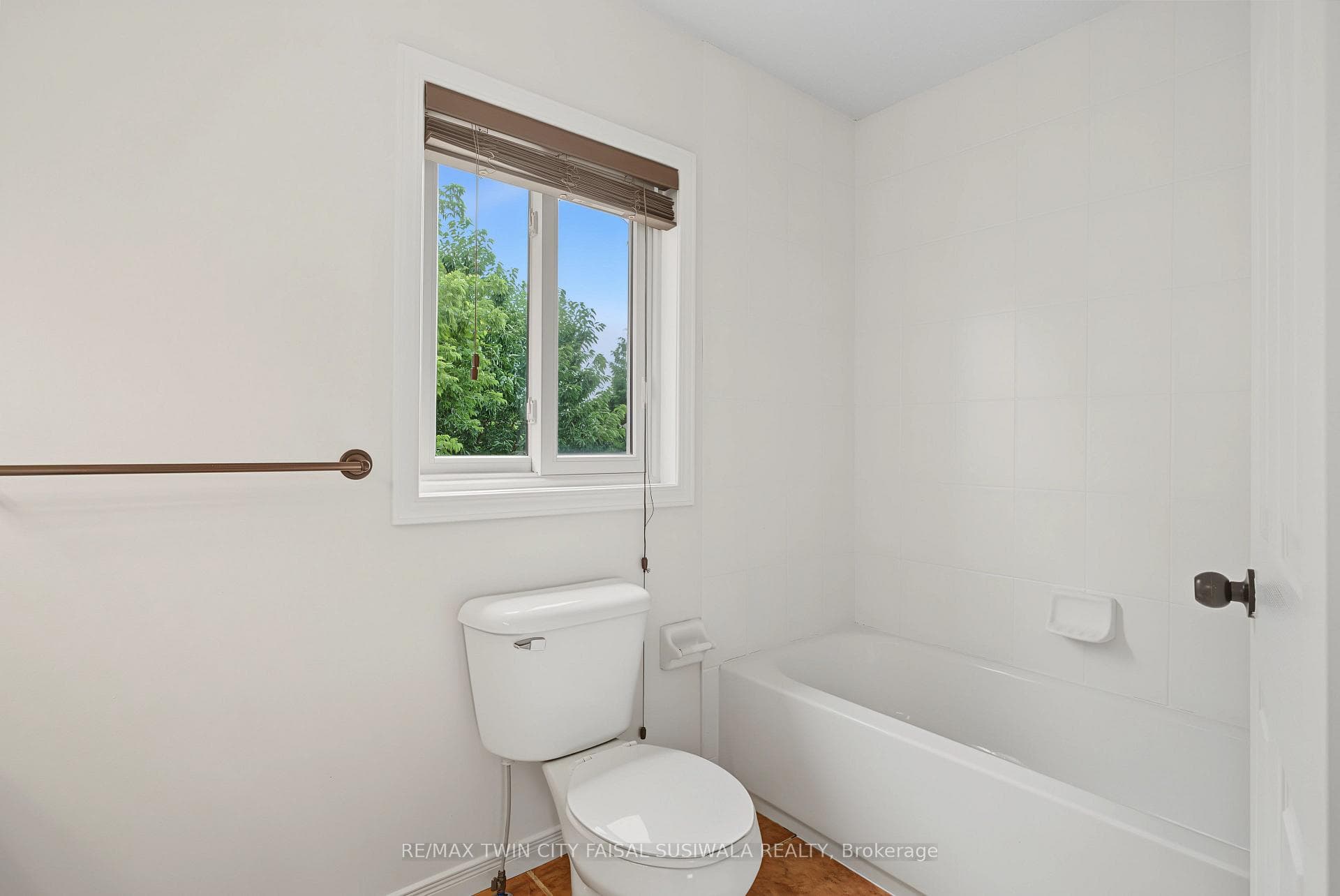 36 Foxmeadow Road photo 25
