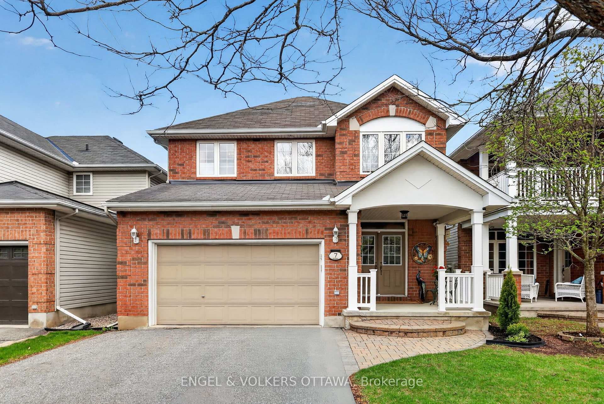 7 DRYSDALE Street photo 1