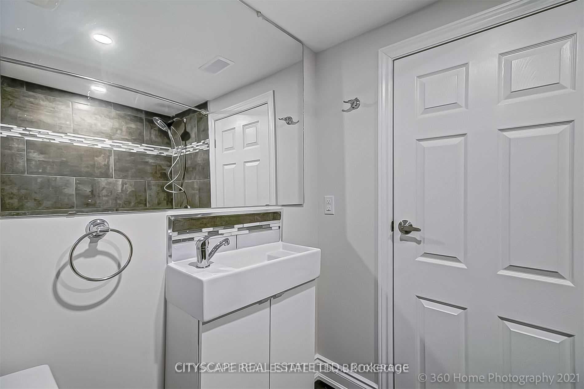 176 Wellesworth Drive Unit Bsmt photo 21