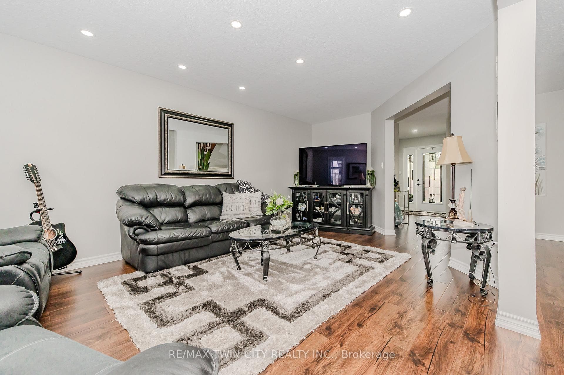 37 Albert Street photo 13