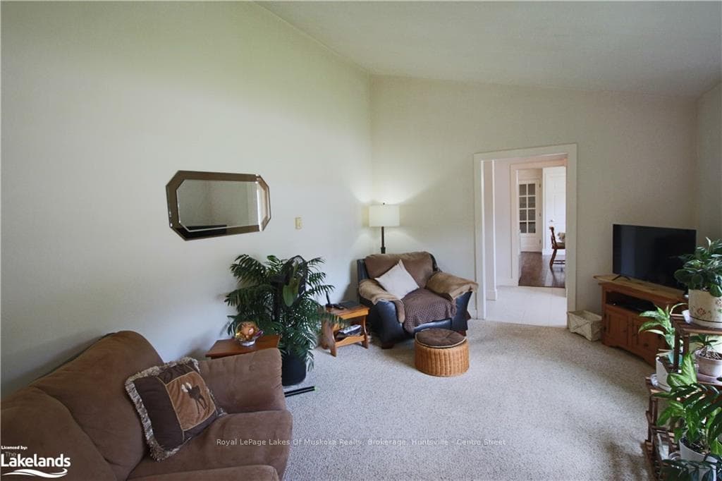 5 PINEWOOD Drive photo 16