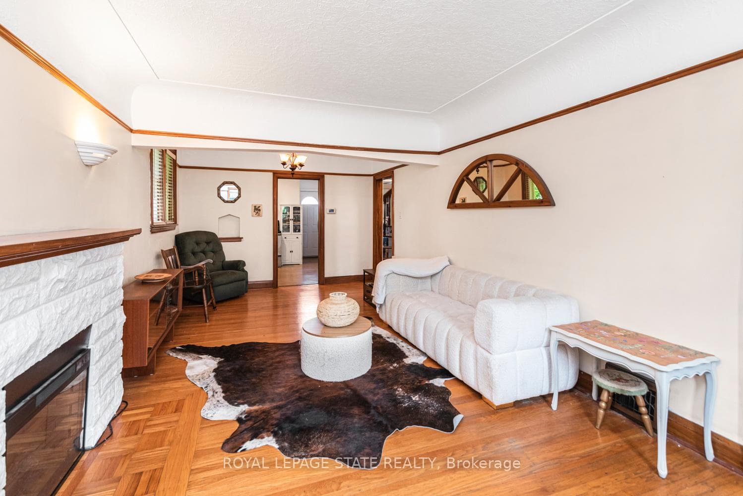 52 Cameron Avenue photo 9
