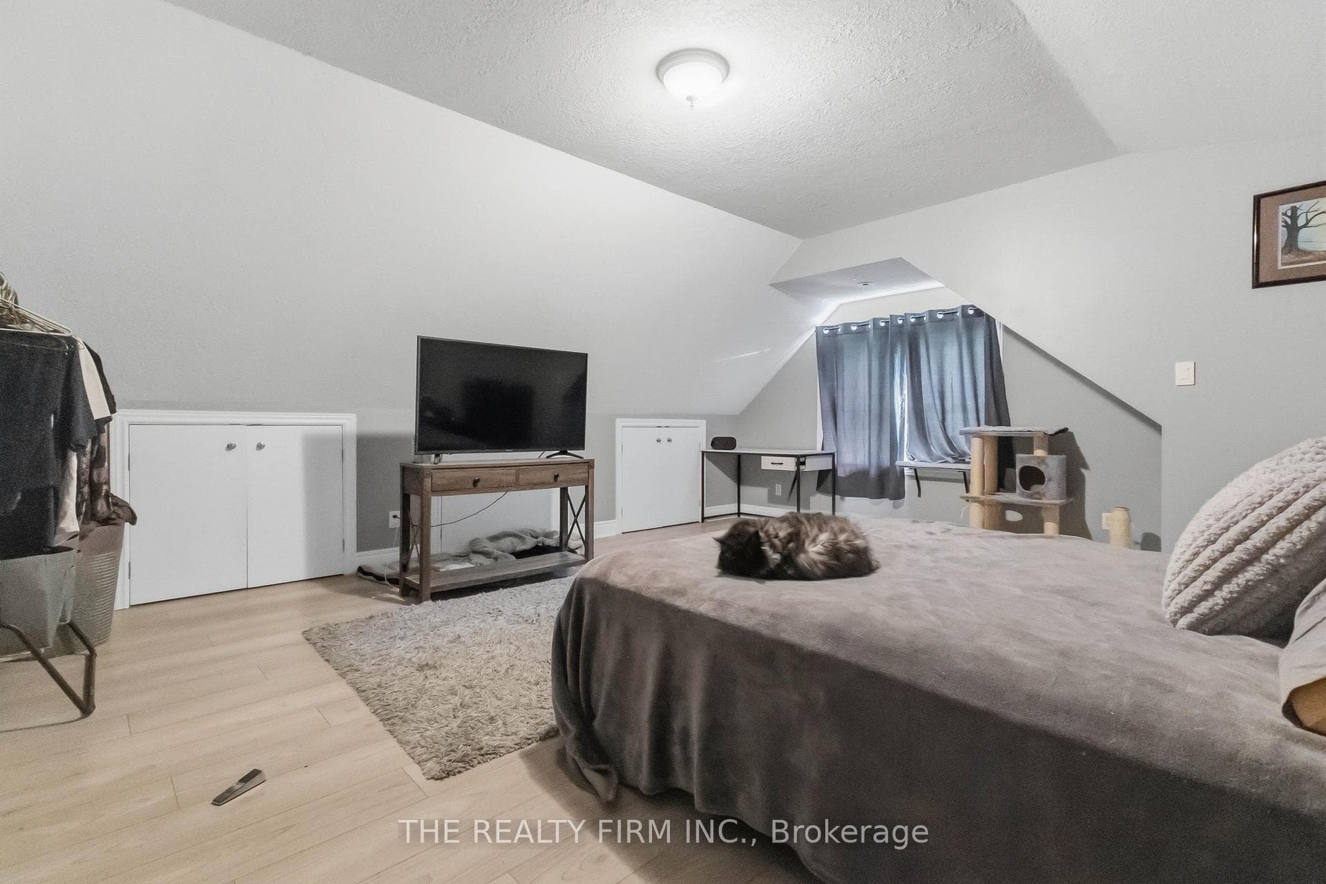 340 Riverside Drive photo 18