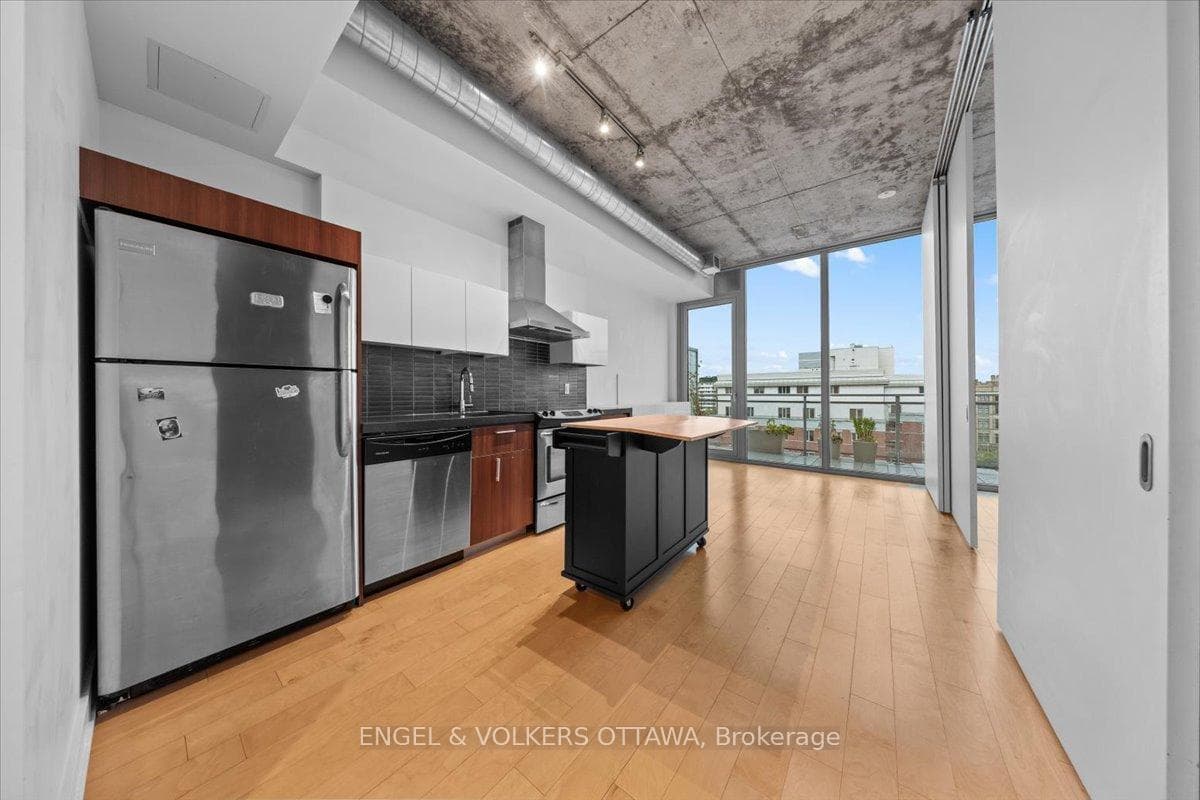 340 McLeod Street Unit 940 photo 2